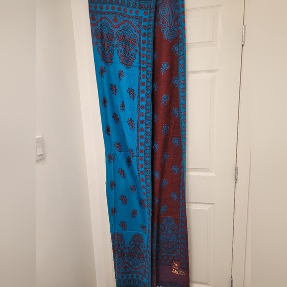 Winter Shawl - Picture 3 of 4